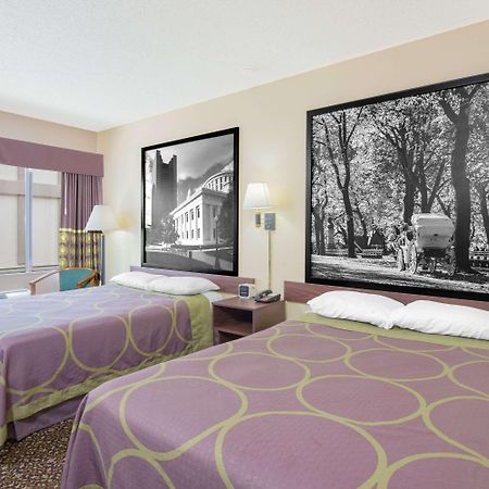 Super 8 By Wyndham Ashland Hotel Exterior photo